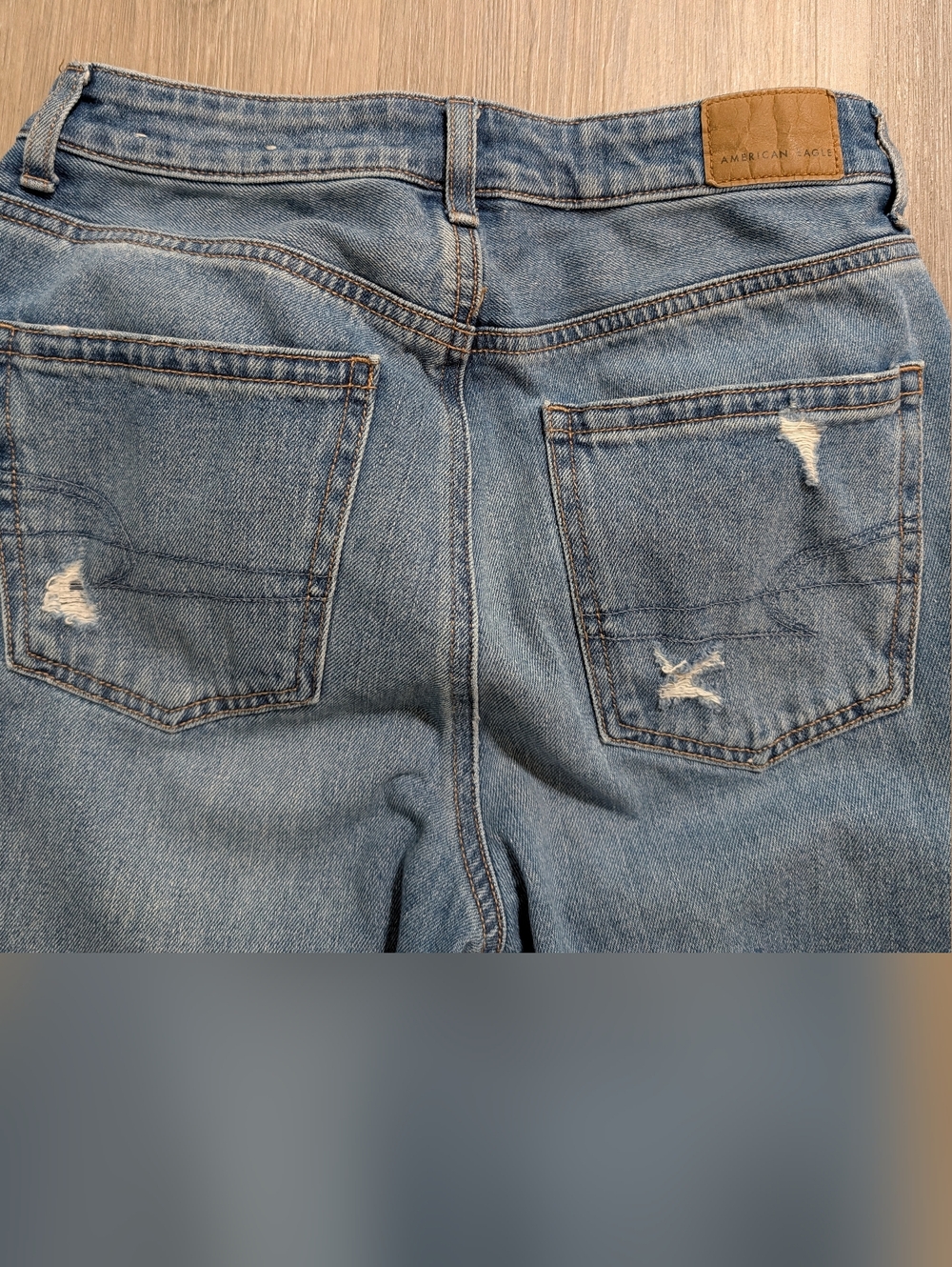 American Eagle Outfitters Blue Distressed Mom Jeans - 2 - Preloved - Picture 7 of 7